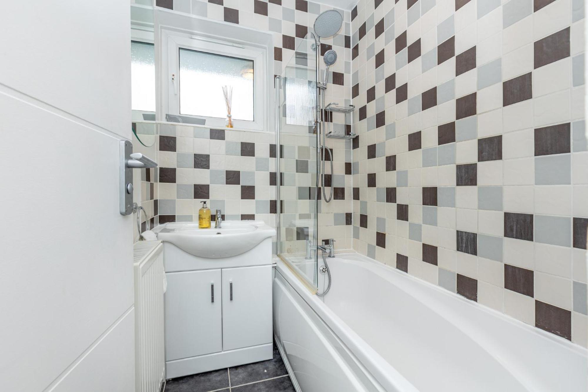 Newly Refurbished 2br Wbalcony In Vibrant Peckham Apartamento Londres