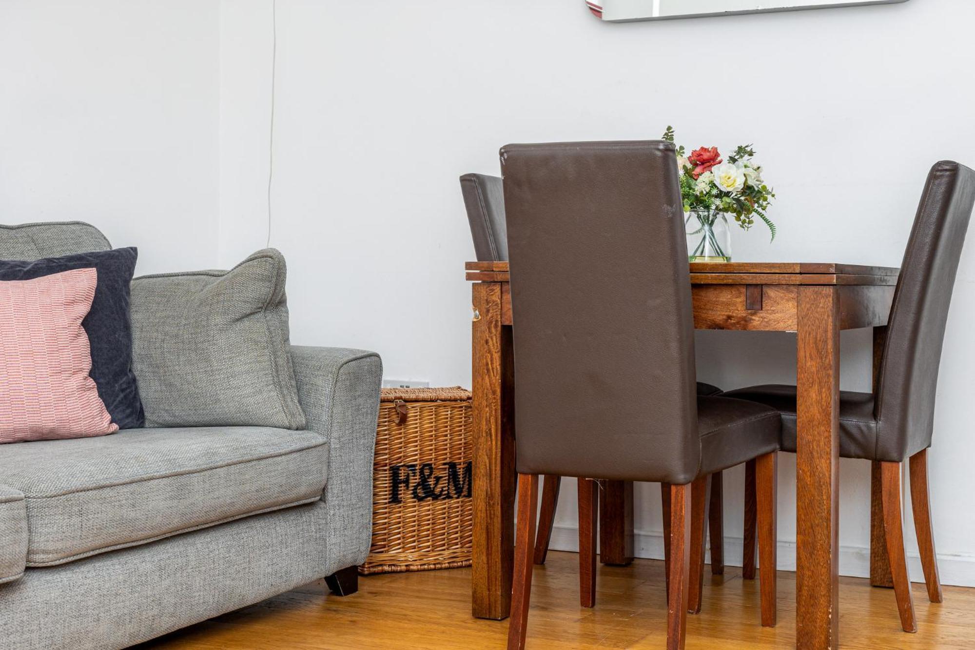 Appartement Newly Refurbished 2br Wbalcony In Vibrant Peckham Londres