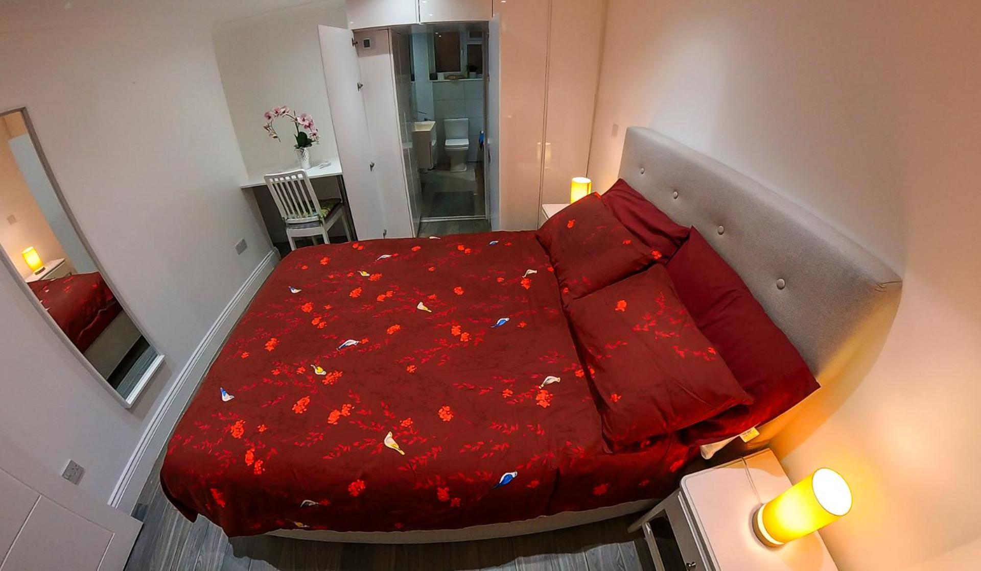 Ensuite With Jacuzzi *