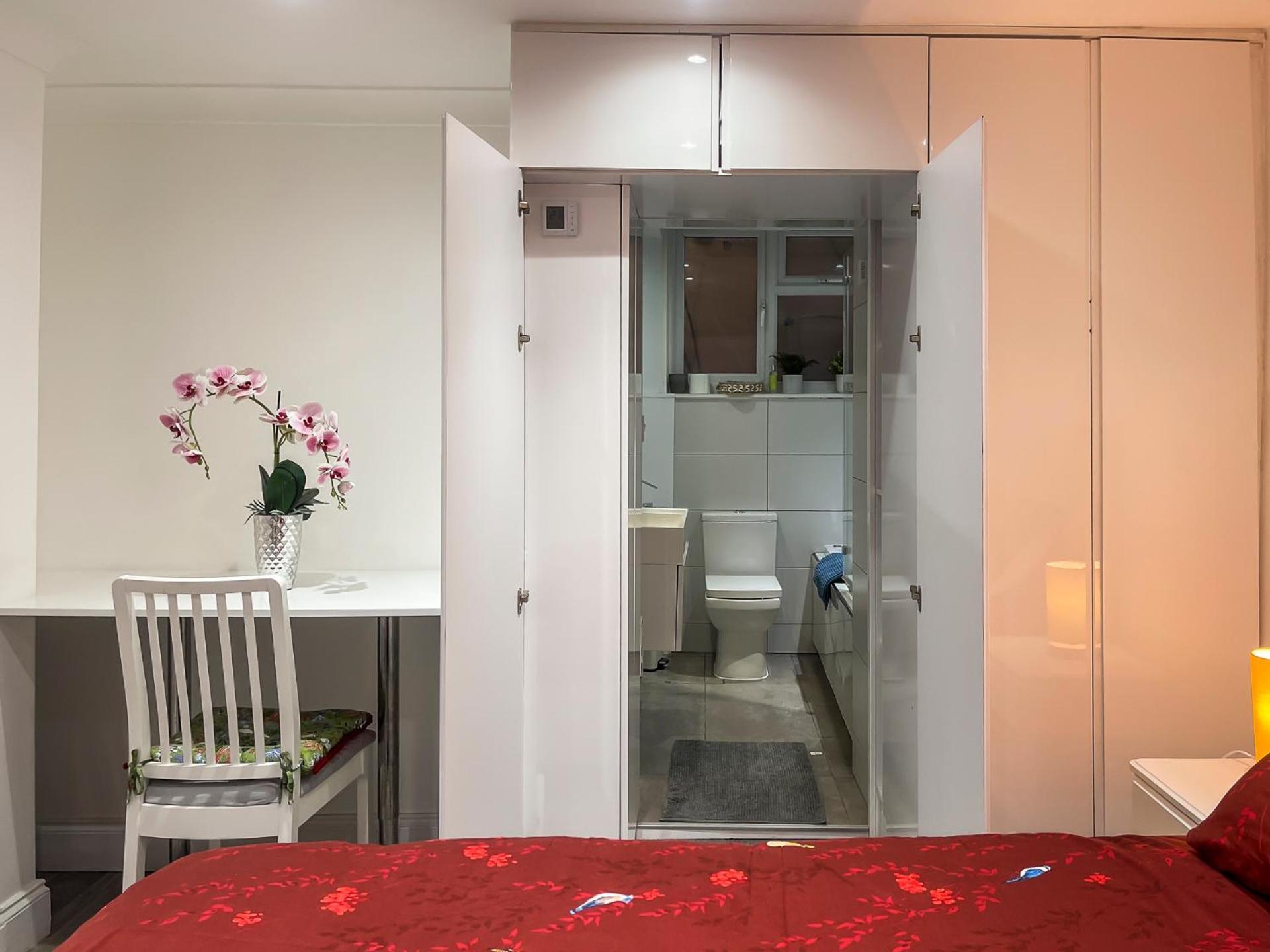 Ensuite With Jacuzzi London