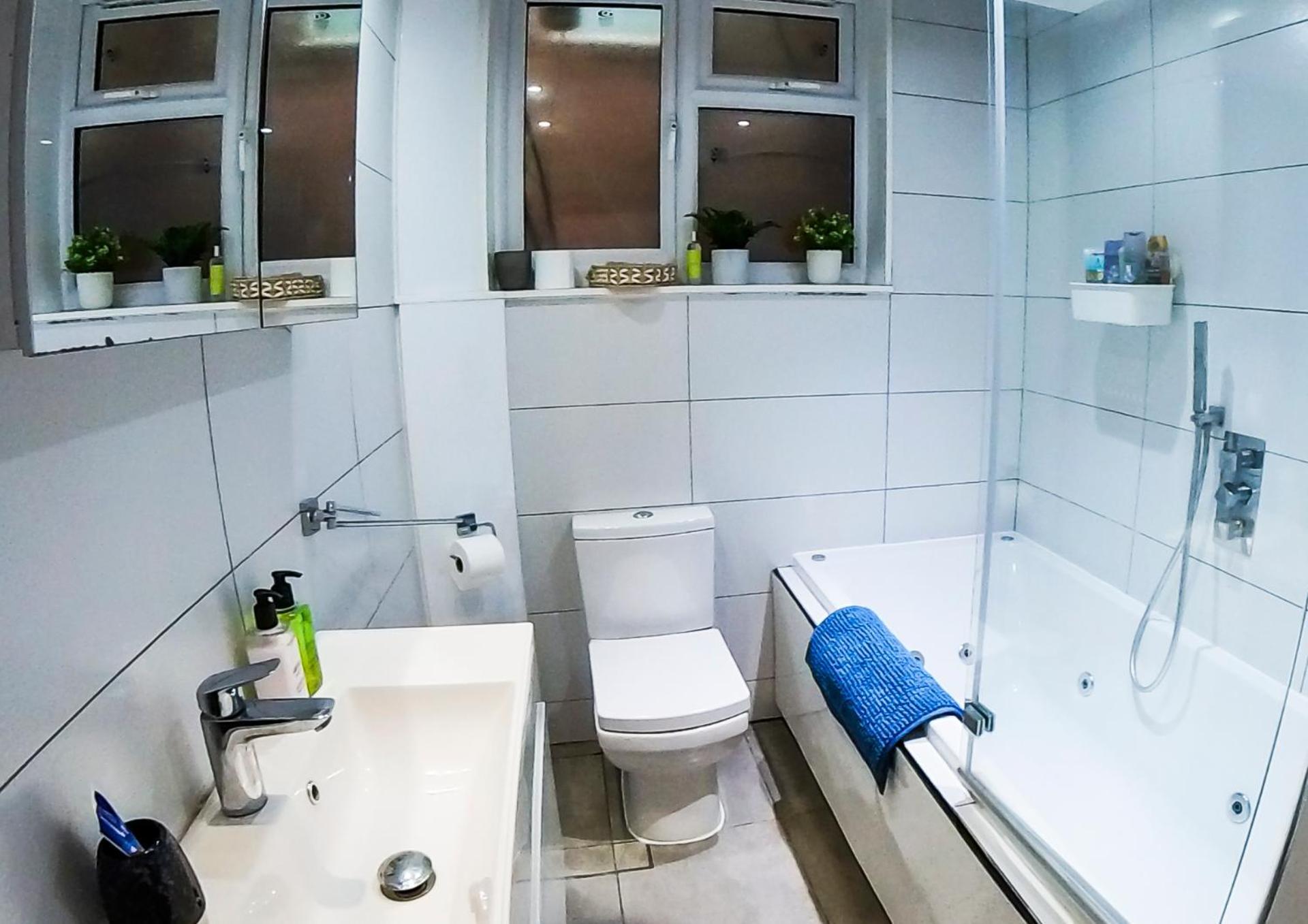Ensuite With Jacuzzi Homestay *