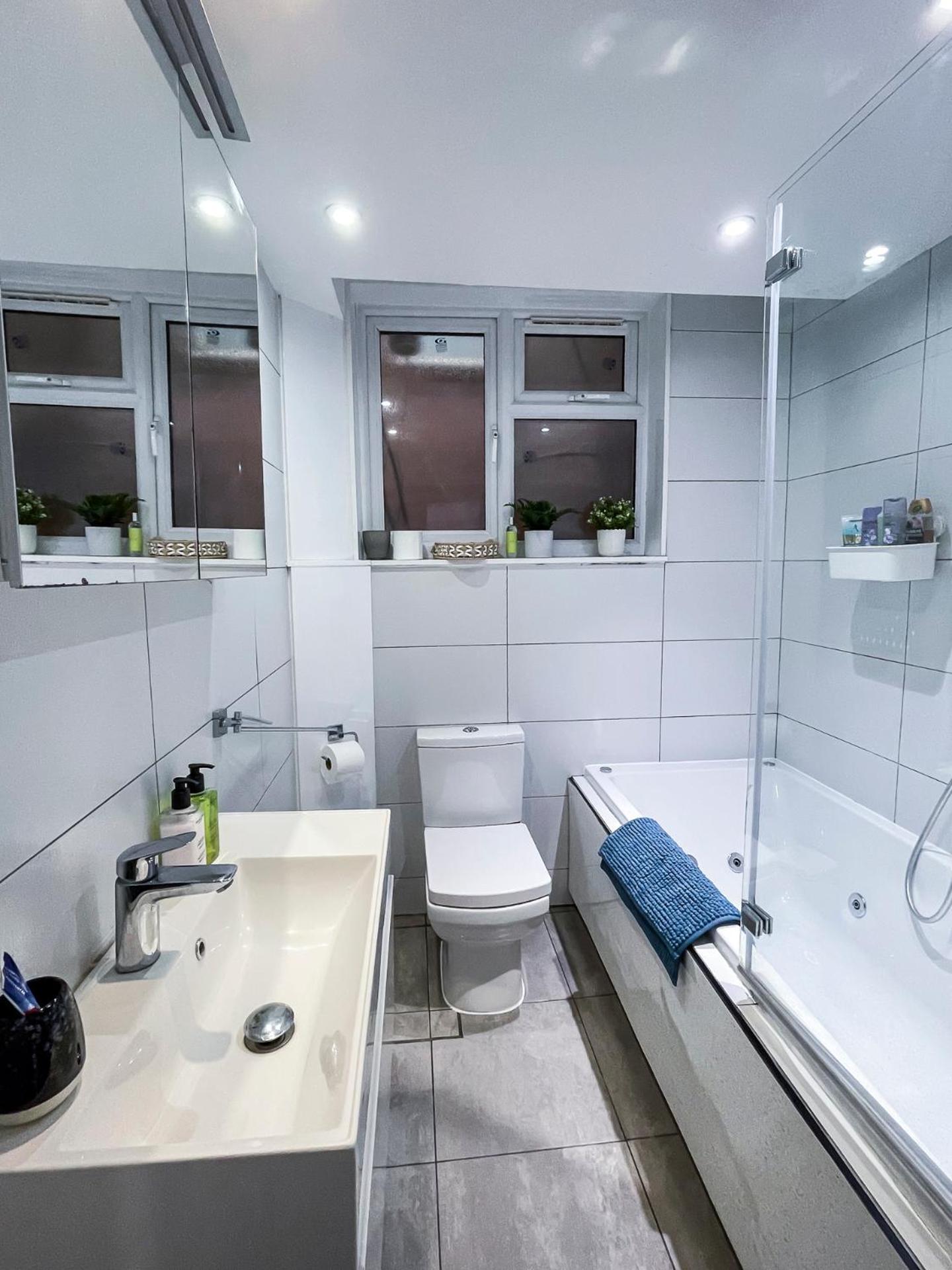 Ensuite With Jacuzzi Homestay