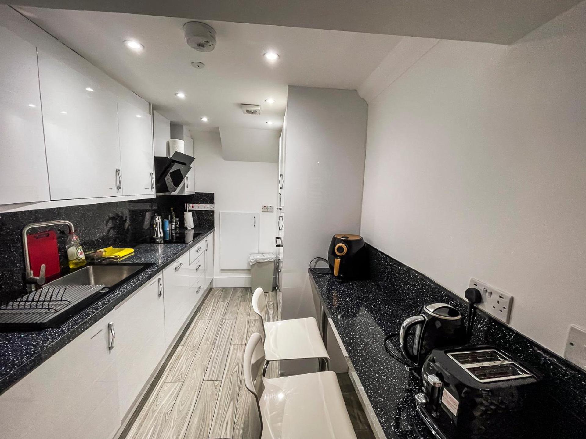 Ensuite With Jacuzzi * London