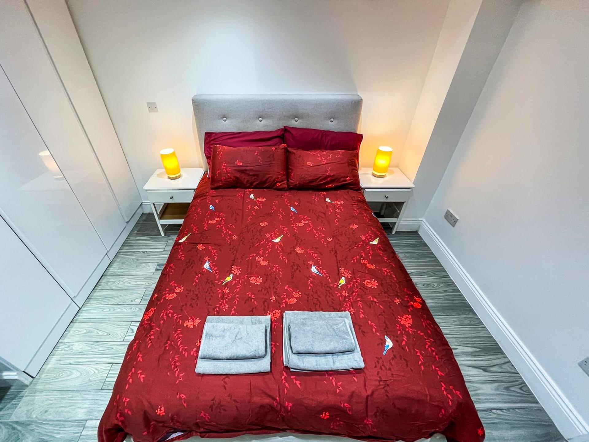Ensuite With Jacuzzi Homestay London