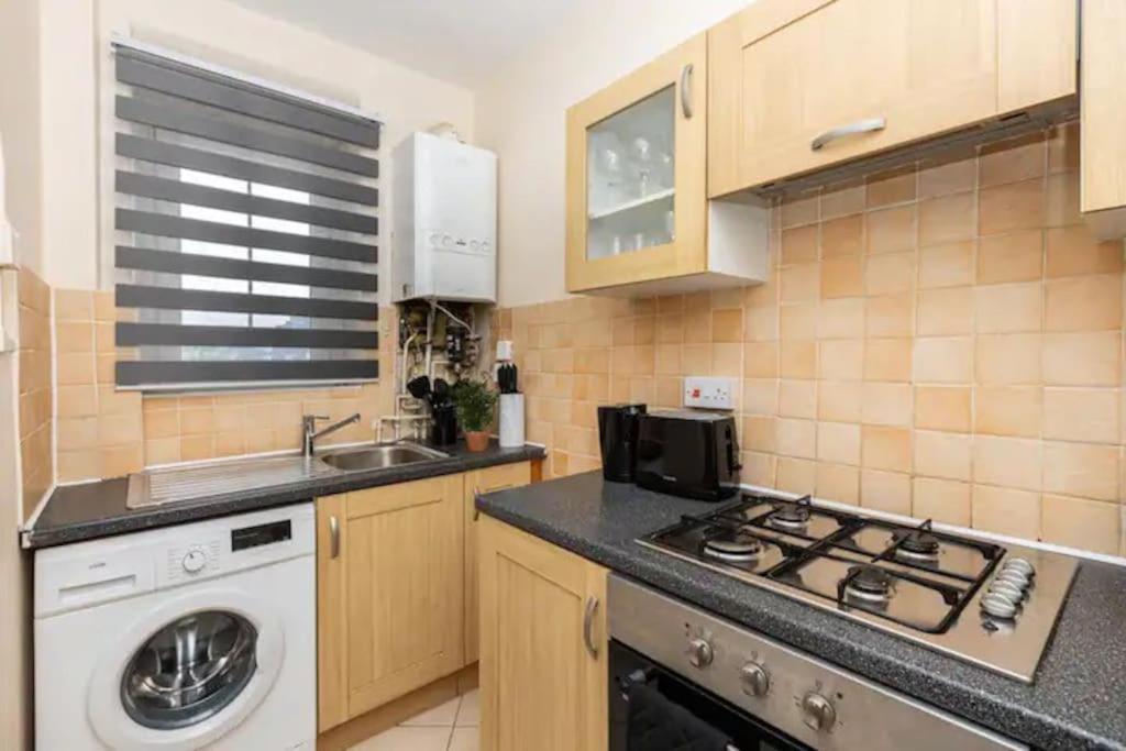 Tranquil 1br In South Bank With Onsite Parking * Londres