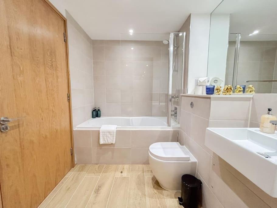 Stylish 2 Bed With Large Terrace Appartement