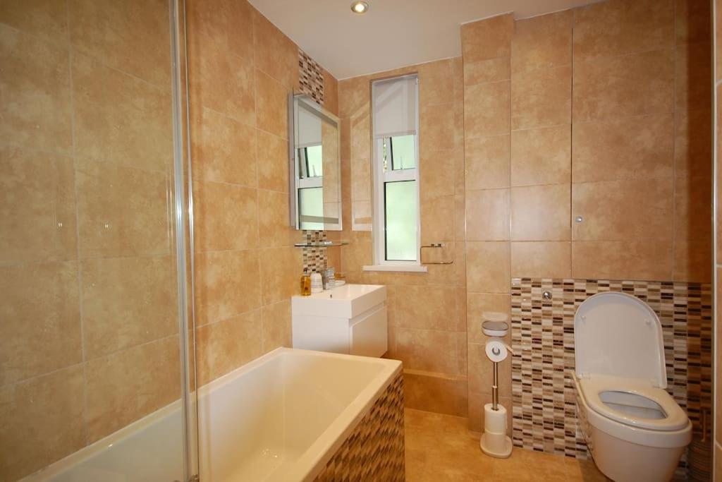 Clifton - Luxury 1 Bed Flat - 1 Min Walk To Tube London
