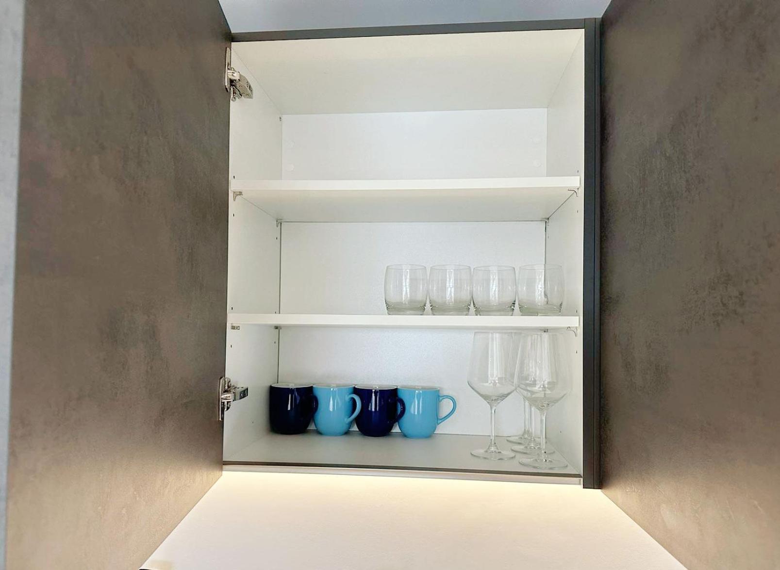 Luxury Modern Flat Near Center