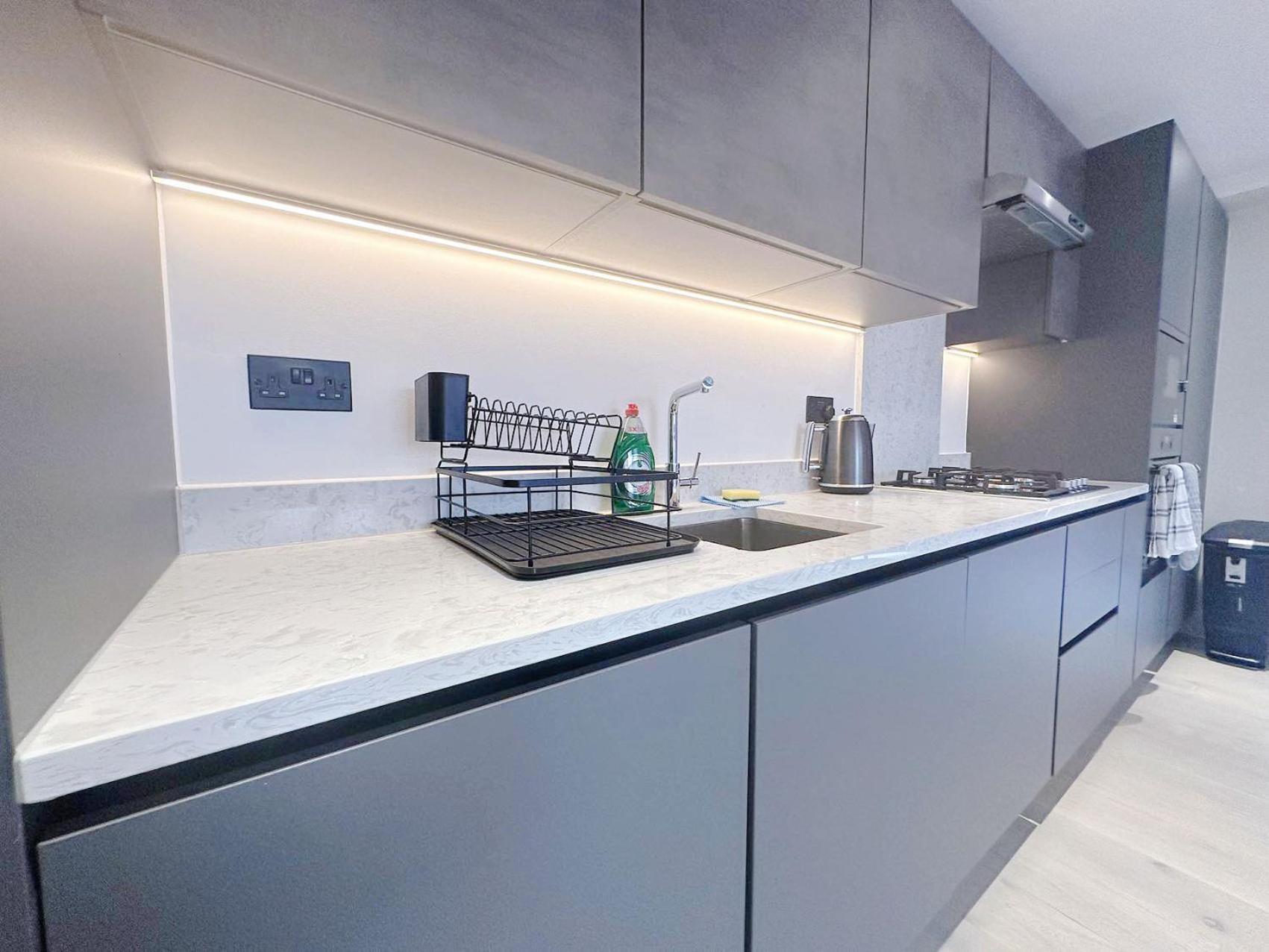 Luxury Modern Flat Near Center * Londen
