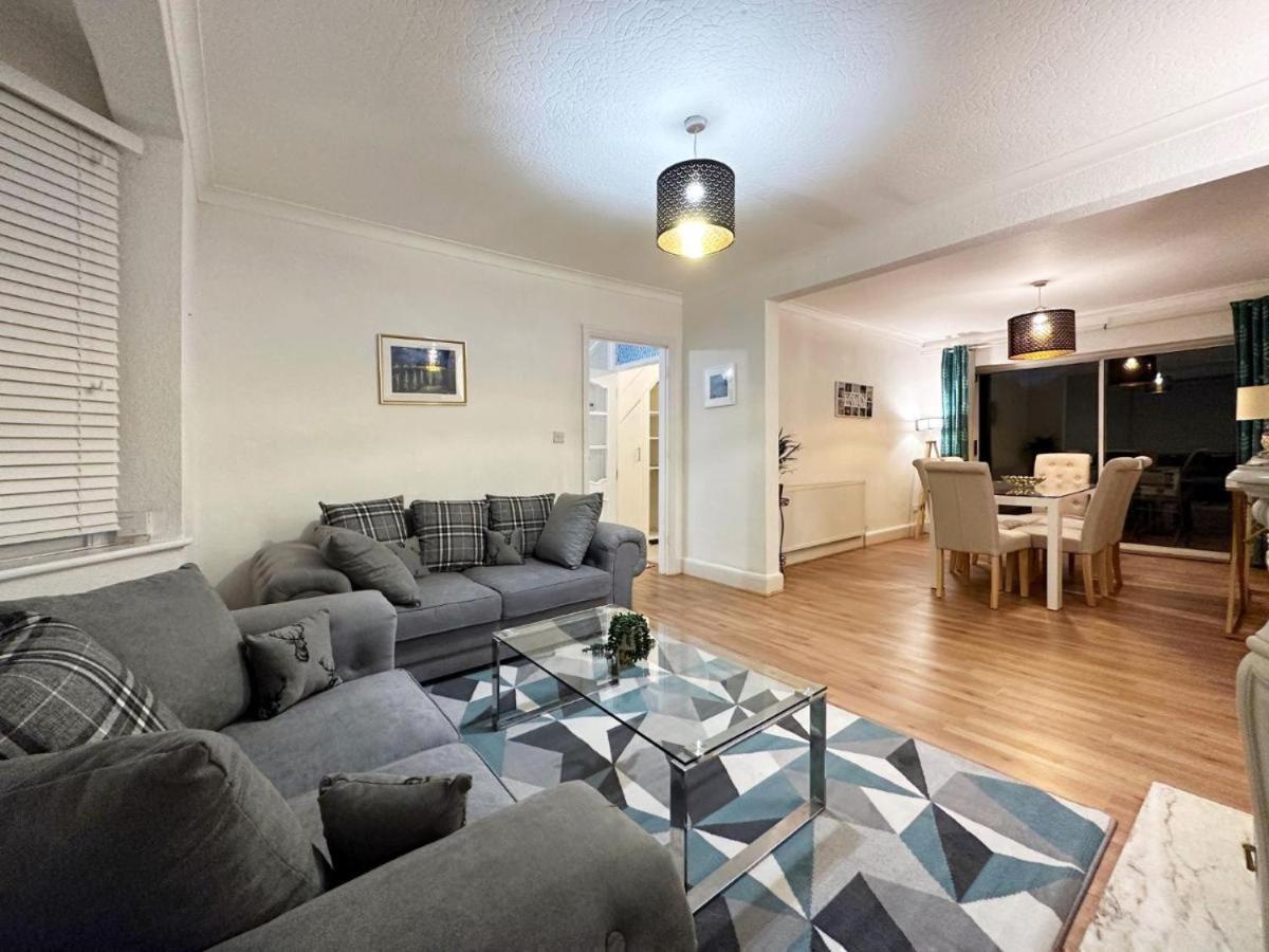 Casa de férias Charming 3-bedroom Family