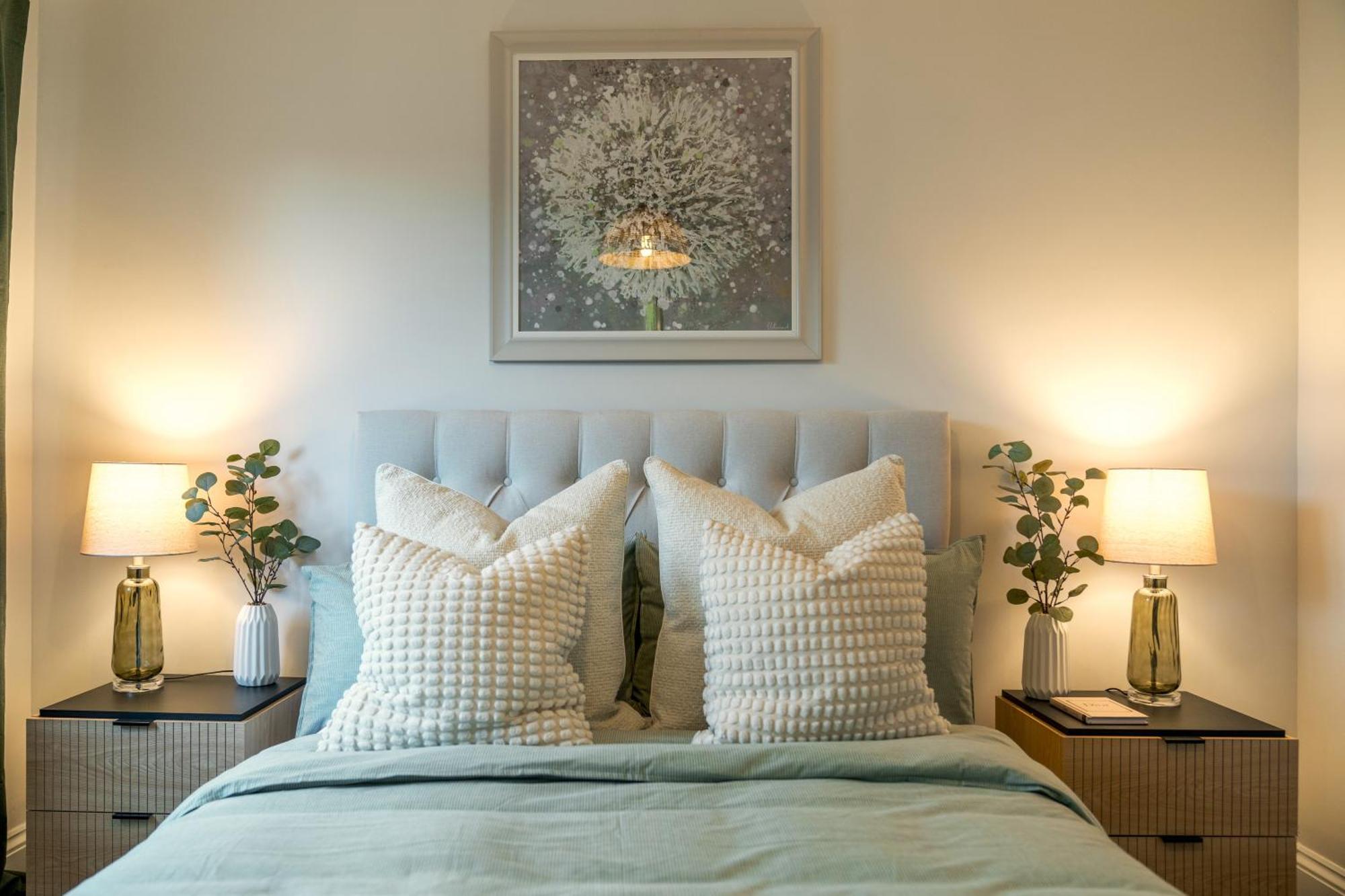 5 Star - Stylish 2 Bed In -excel, Airport London