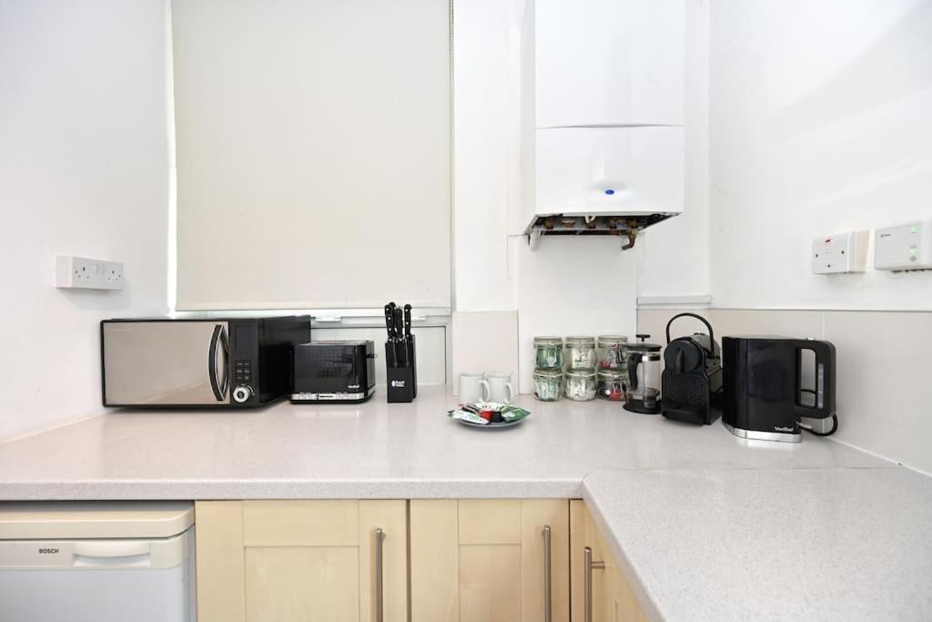 Regents Park- Ucl, With Balcony Apartment *