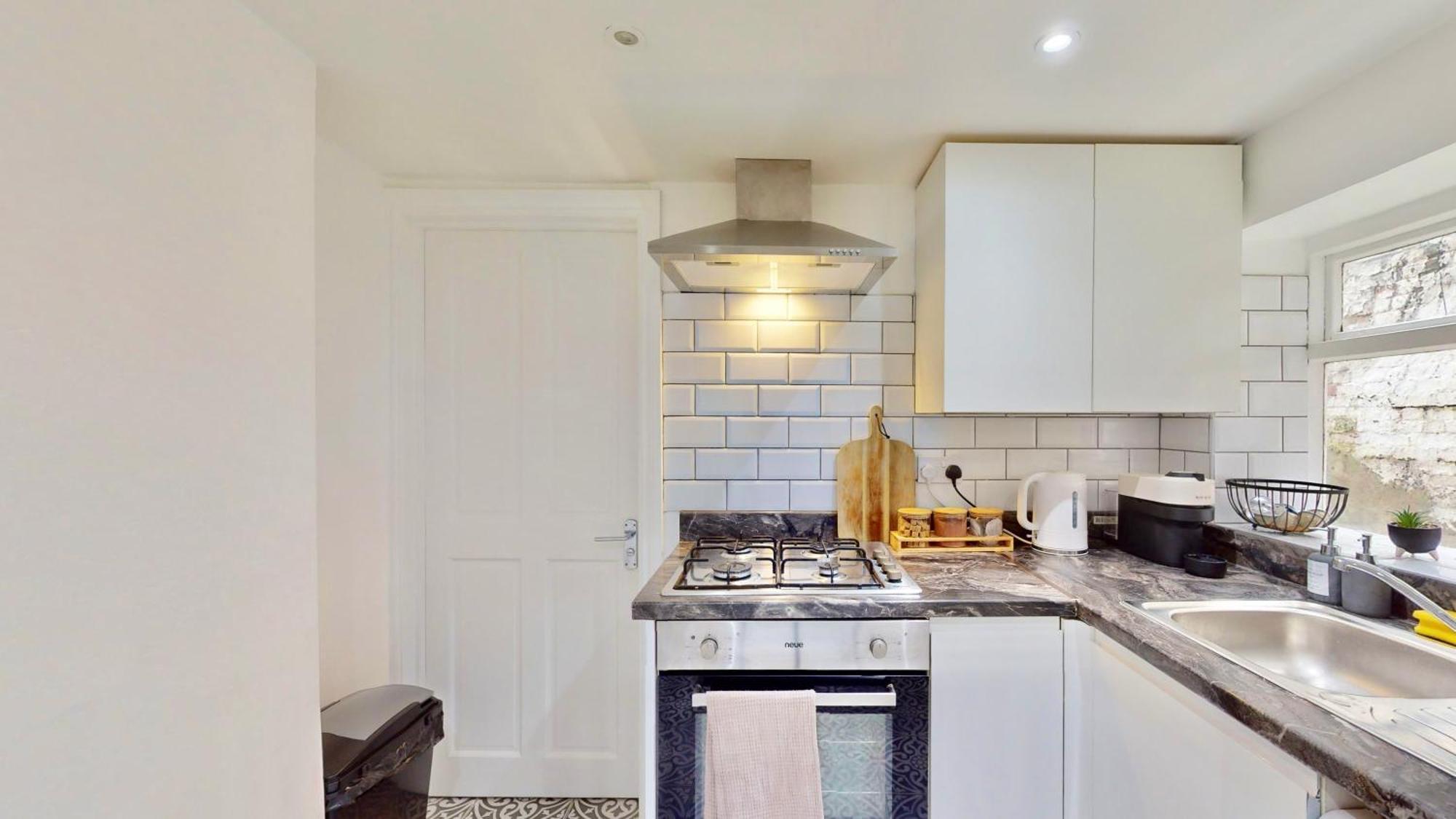 Tube & Notting Hill Nearby - Garden Flat Haven Apartamento