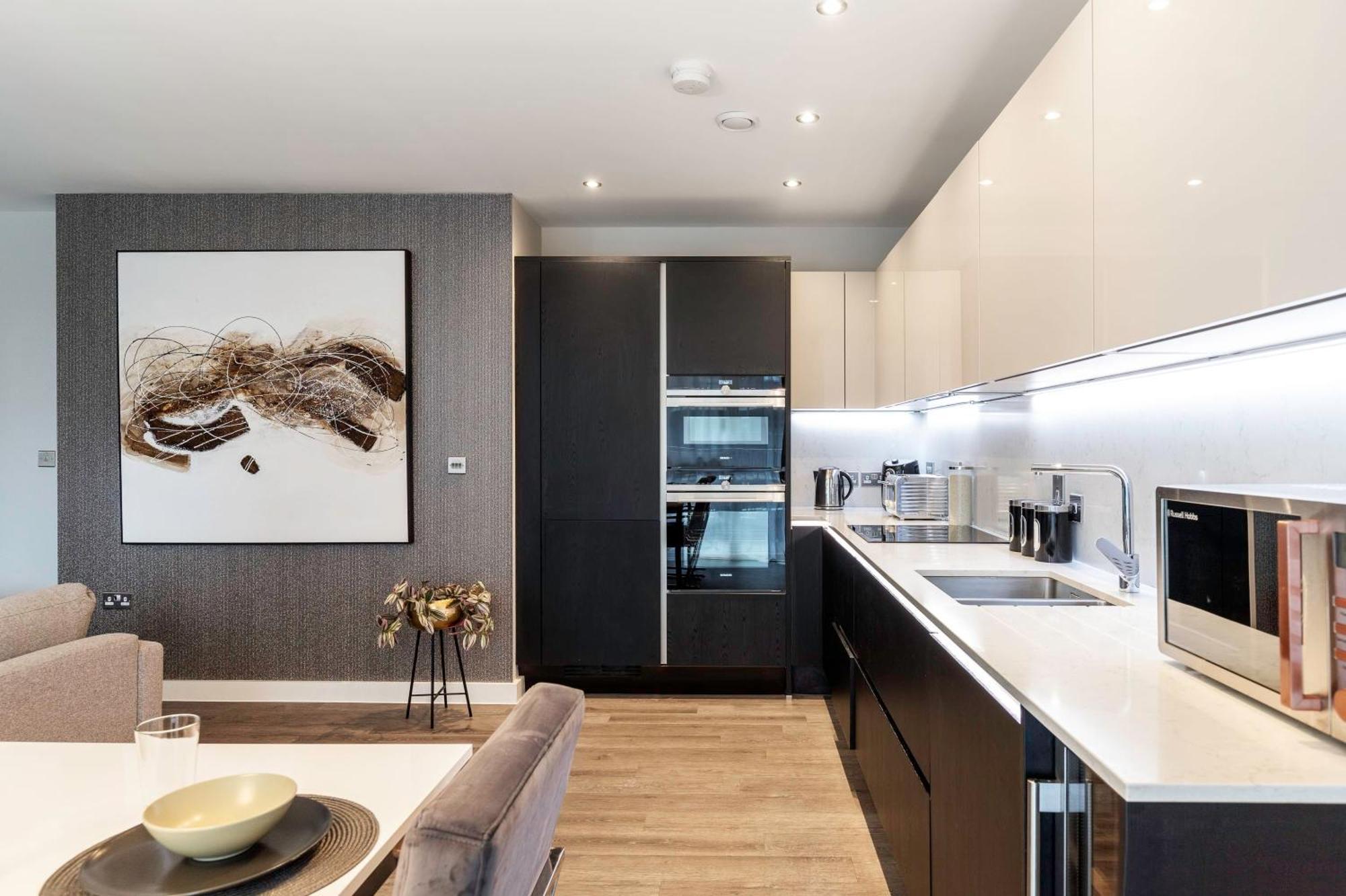 Appartement Showroom Splendour, Luxe Elegance Londres