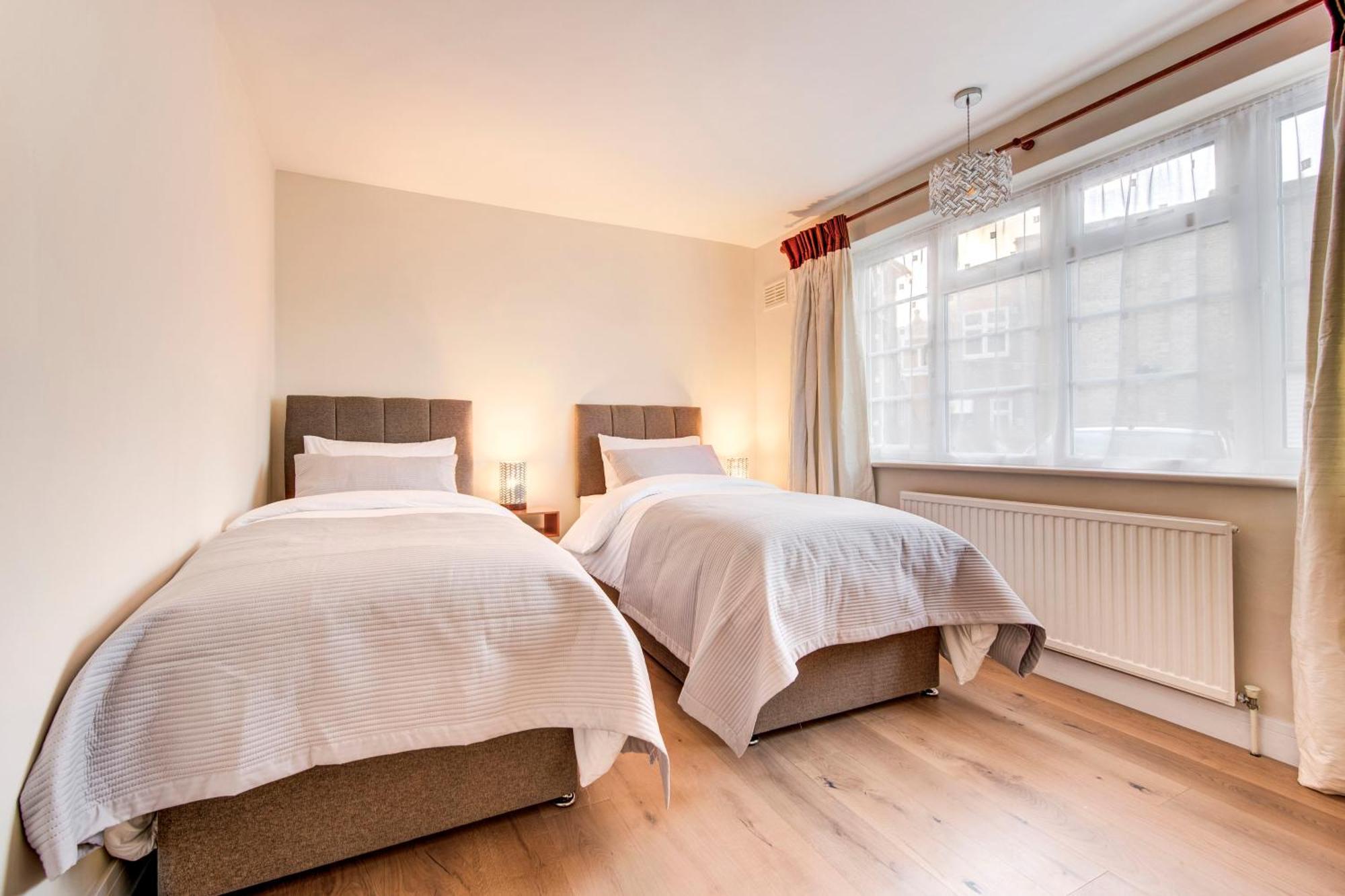 Charming Pitshanger Appartement
