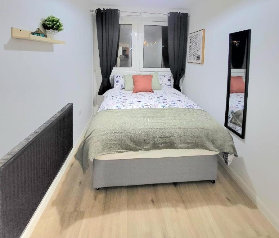 Appartement Three Bed Flat In Mile End *