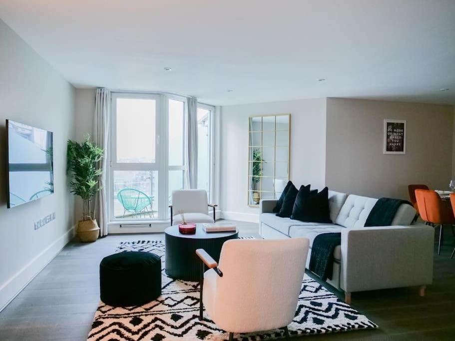 Apartment Stunning Riverside London