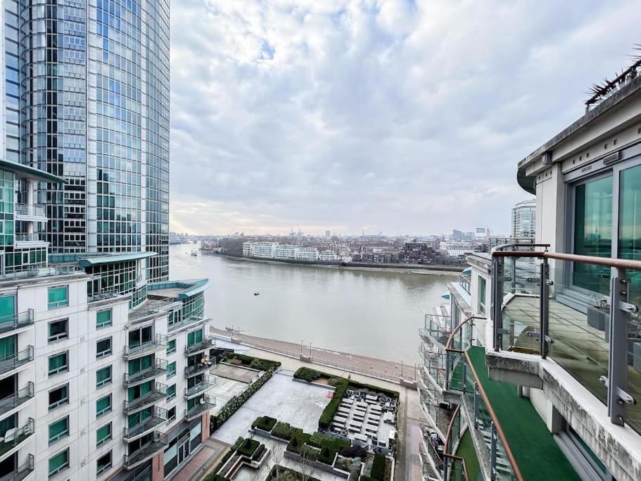 Stunning Riverside Apartment London