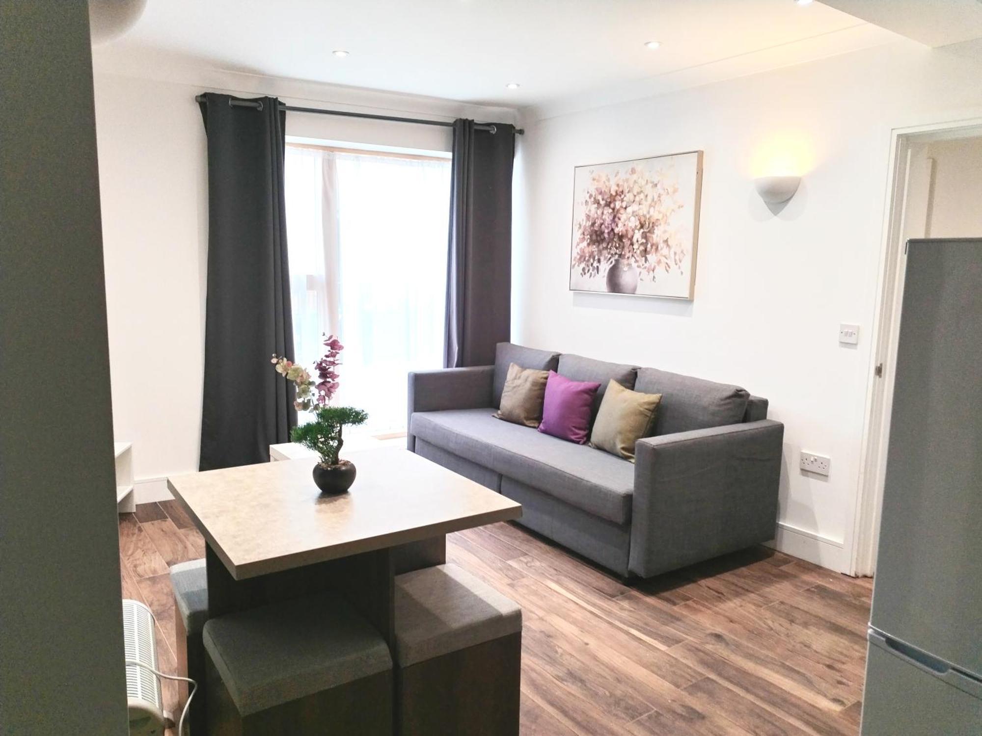 Luxury Near Centre, Near Train Station, E1 * London