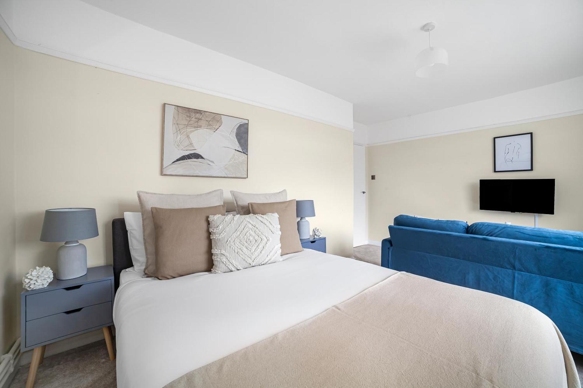 The Wimbledon Park Luxury Apartment *