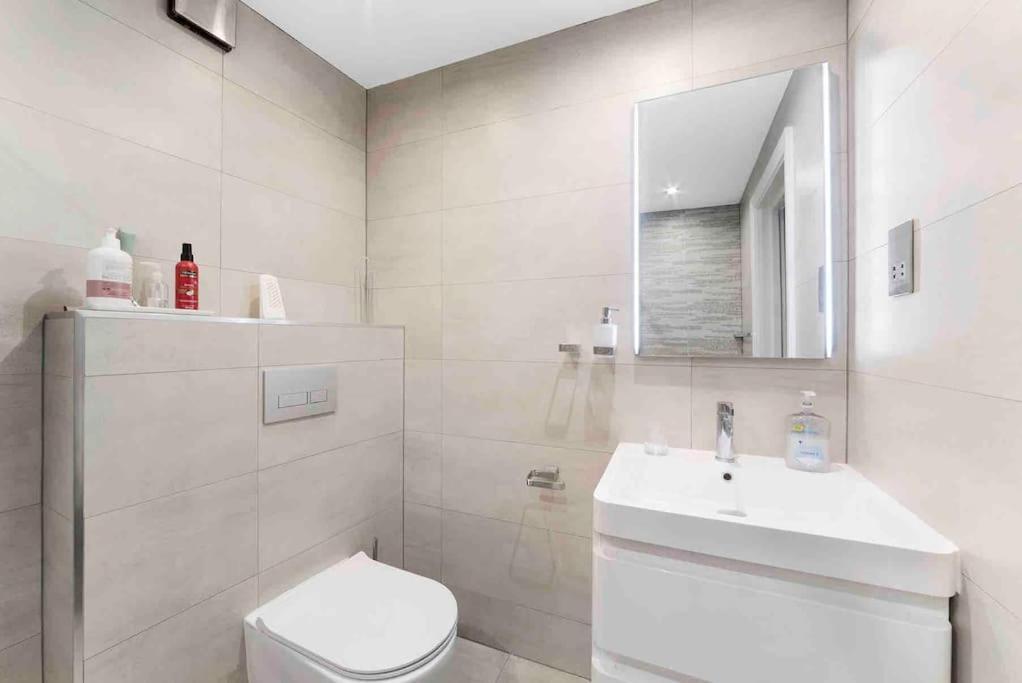 Stylish New Covent Garden Soho Studio Apart Apartment London