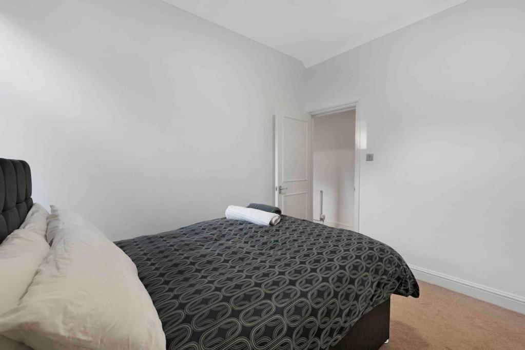Large 2 Bed Acton Park Chiswick Appartement Londres
