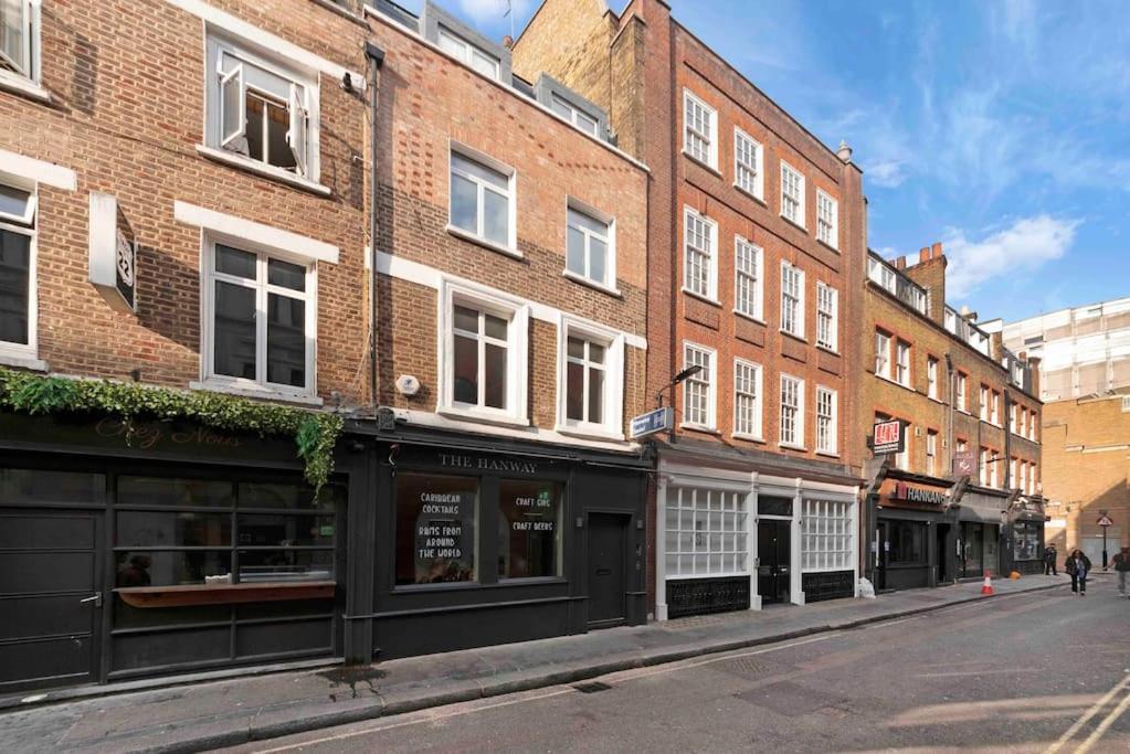Stylish New Covent Garden Soho Studio Apart *