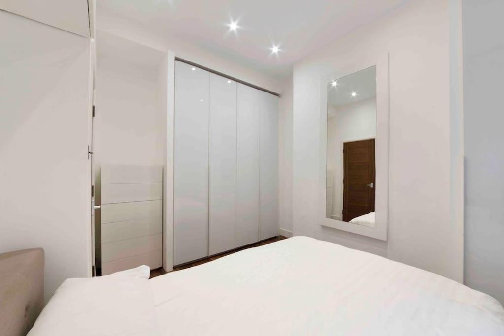Huge 1 Bed -sleeps 4 De Lux Soho Fitzrovia Apartamento