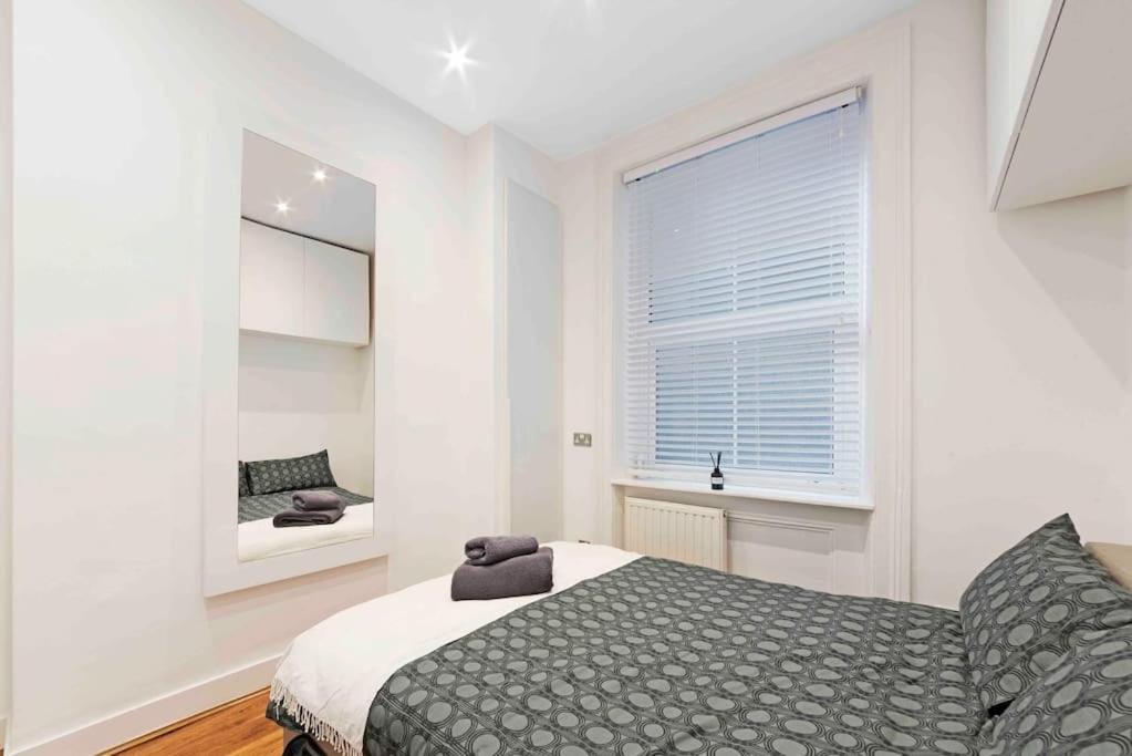 Huge 1 Bed -sleeps 4 De Lux Soho Fitzrovia Apartamento