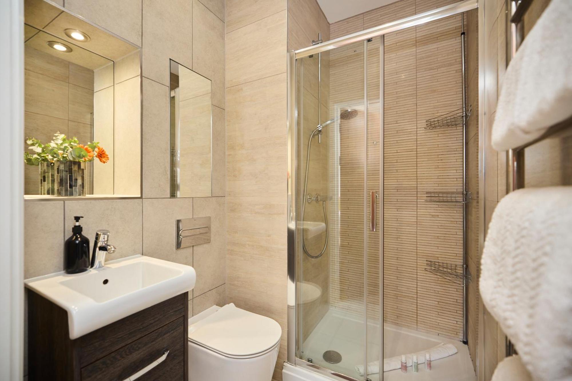 The Harlesden Classic - Lovely 2bdr Flat With Balcony *