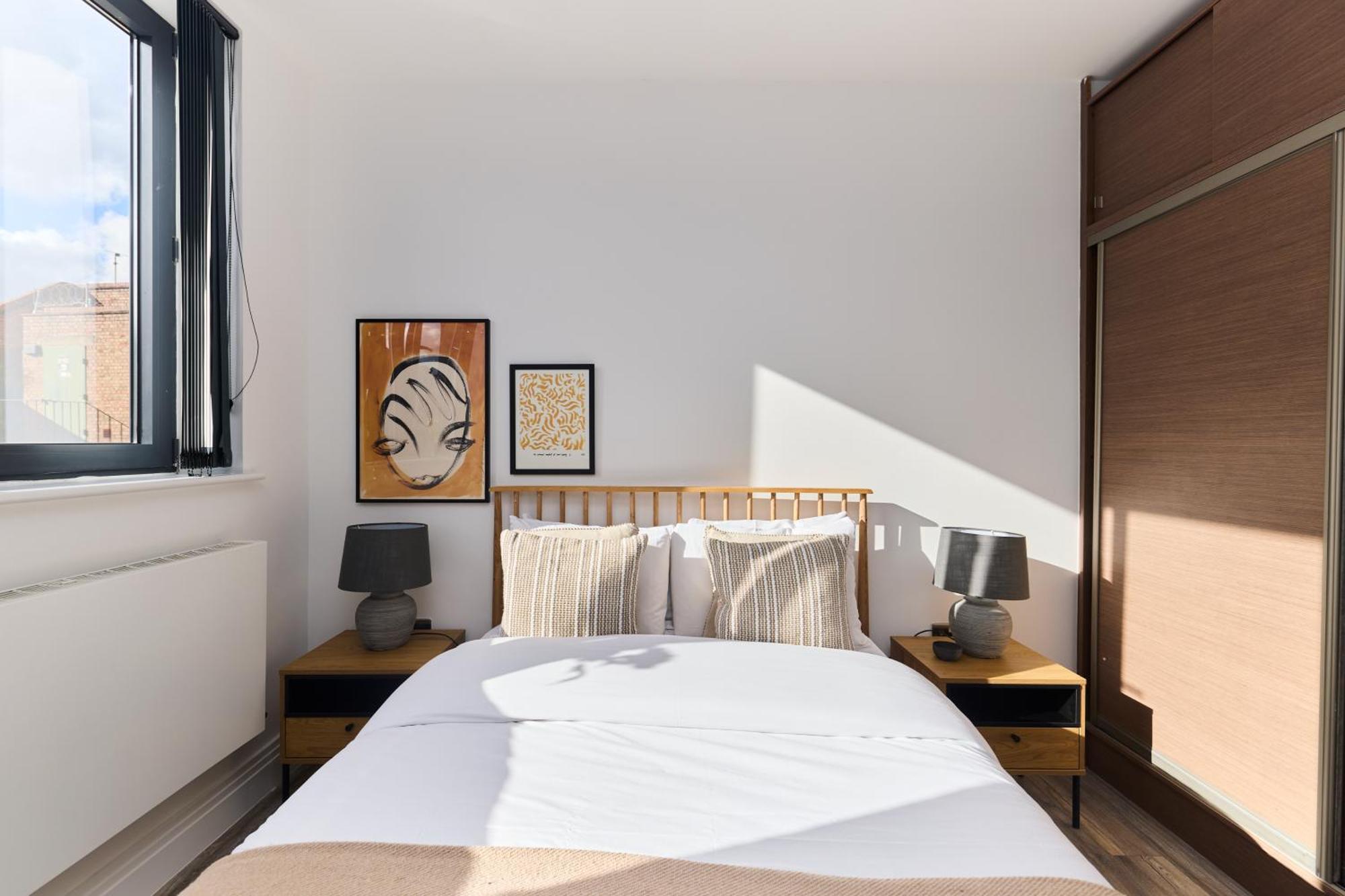 The Harlesden Place - Modern 3bdr Flat With Balcony * London