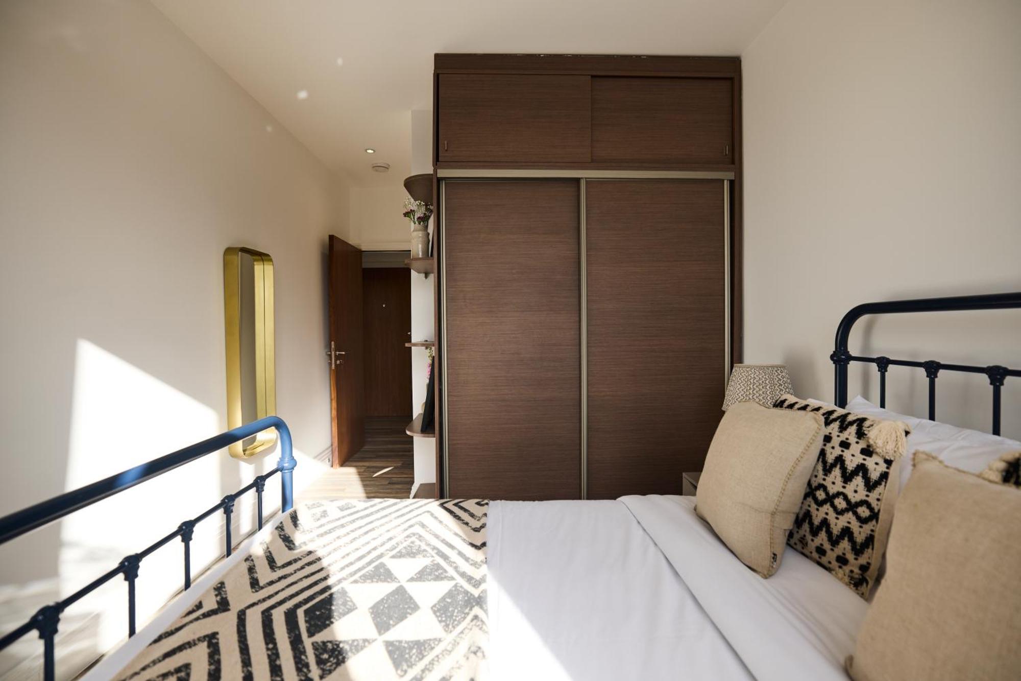 Apartment The Harlesden Place - Modern 3bdr Flat With Balcony *