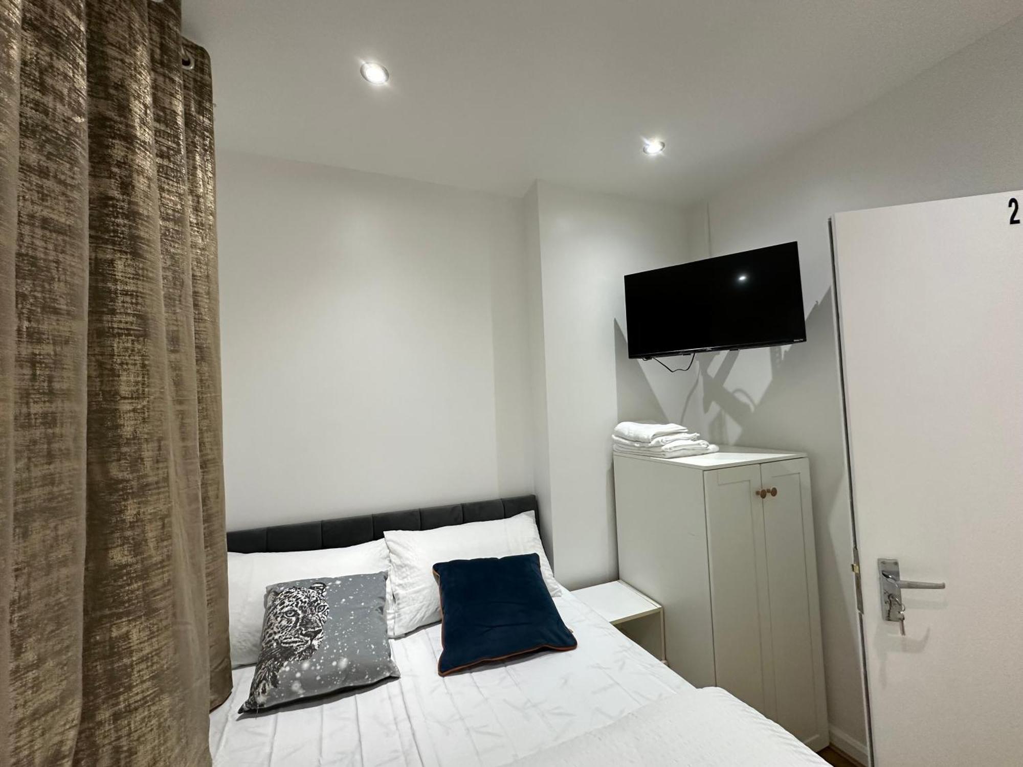 Guest house Beautiful Double With Free Wi-fi And Free Parking