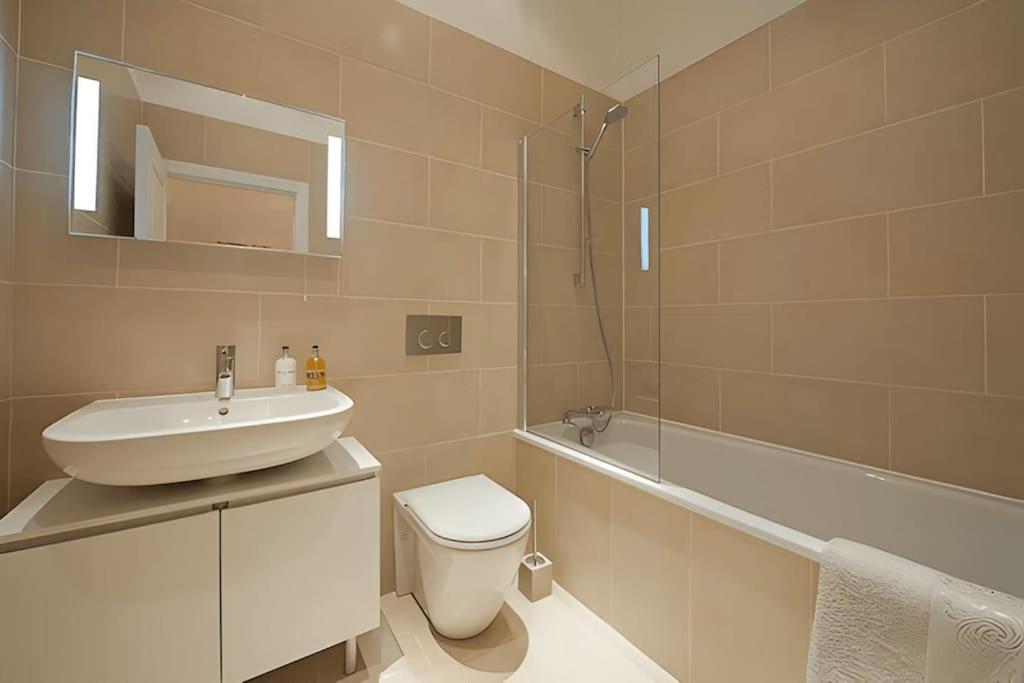 Apartment Luxury, Spacious 2 Bed Flat In