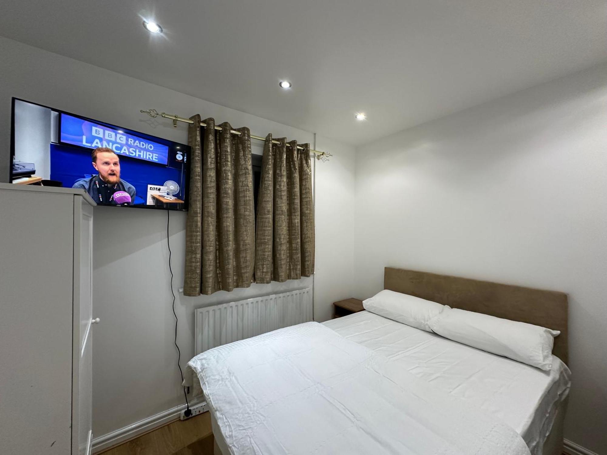 Beautiful Double With Free Wi-fi And Free Parking Gasthuis