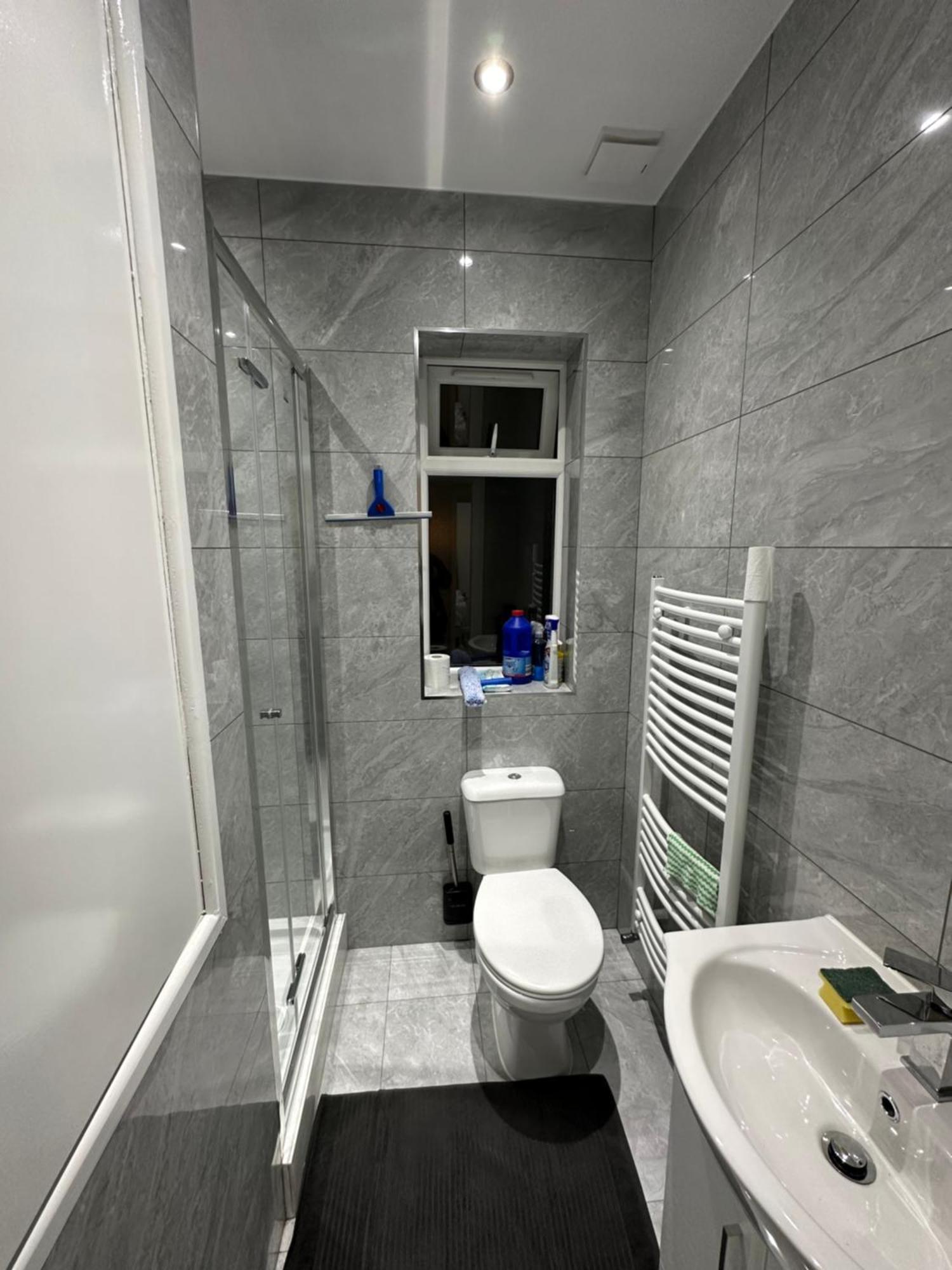 Beautiful Double With Free Wi-fi And Free Parking London