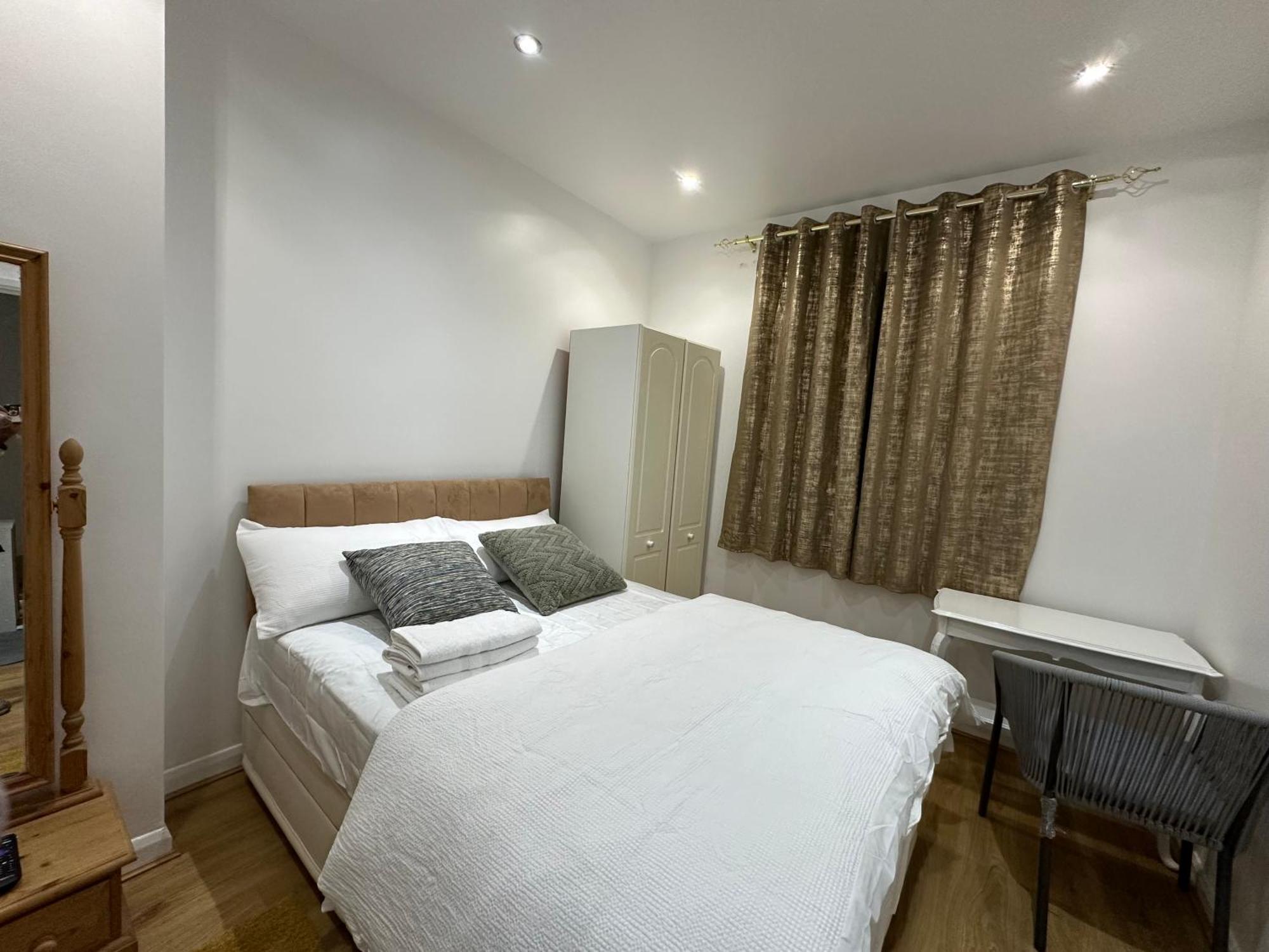 Guest house Beautiful Double With Free Wi-fi And Free Parking