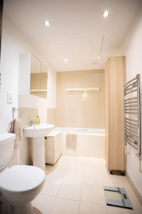 Apartamento Lovely 2 Bedroom Overlooking River Thames