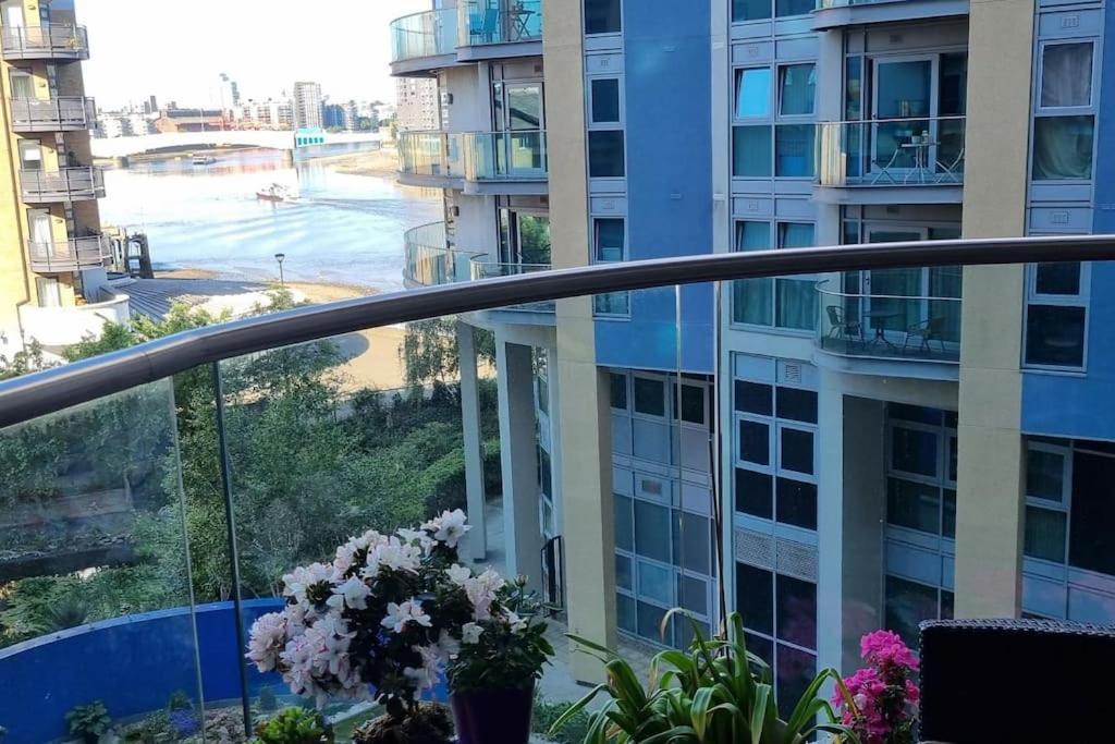 Apartamento Lovely 2 Bedroom Overlooking River Thames
