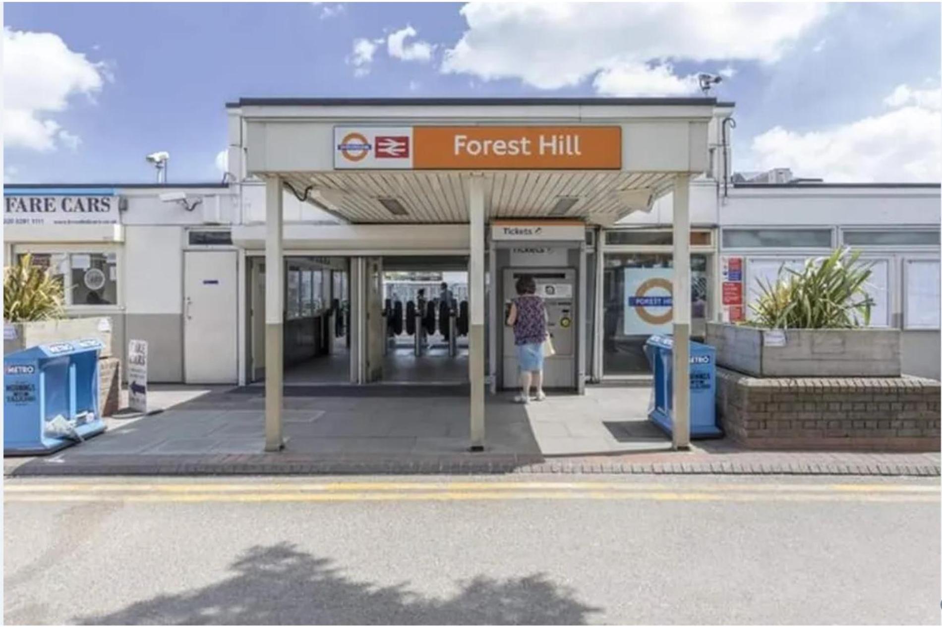 Luxury 1-bed In Sought After Prime Location Appartement *