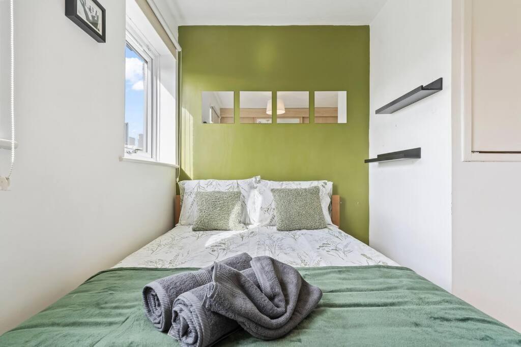 1-bedroom With Free Private Parking - Canary Wharf * Londres