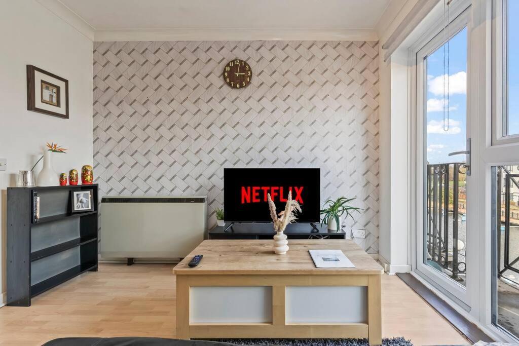 1-bedroom With Free Private Parking - Canary Wharf Apartamento