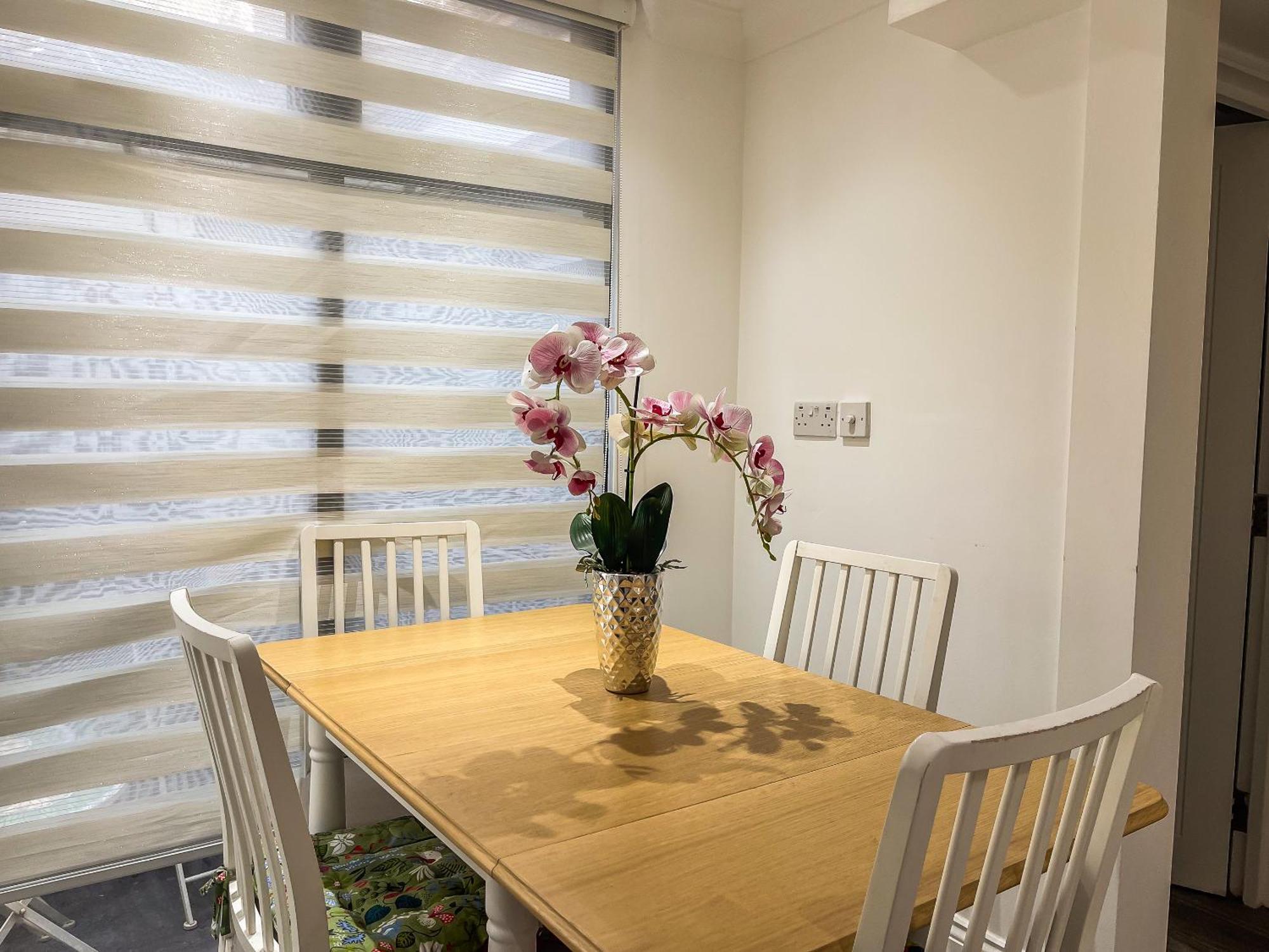 1 Bedroom Flat With Whirlpool Bath * Londres