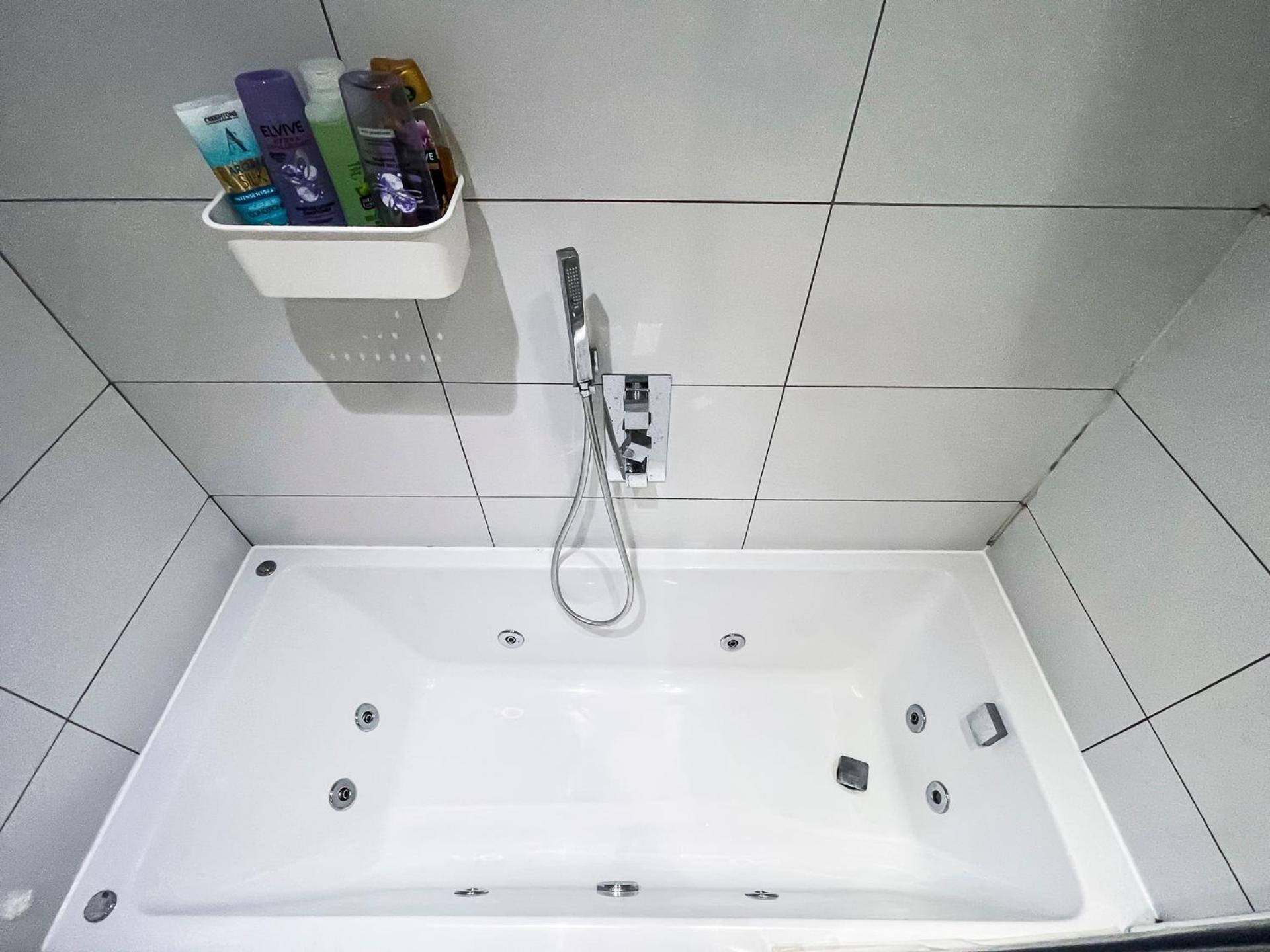 Appartement 1 Bedroom Flat With Whirlpool Bath