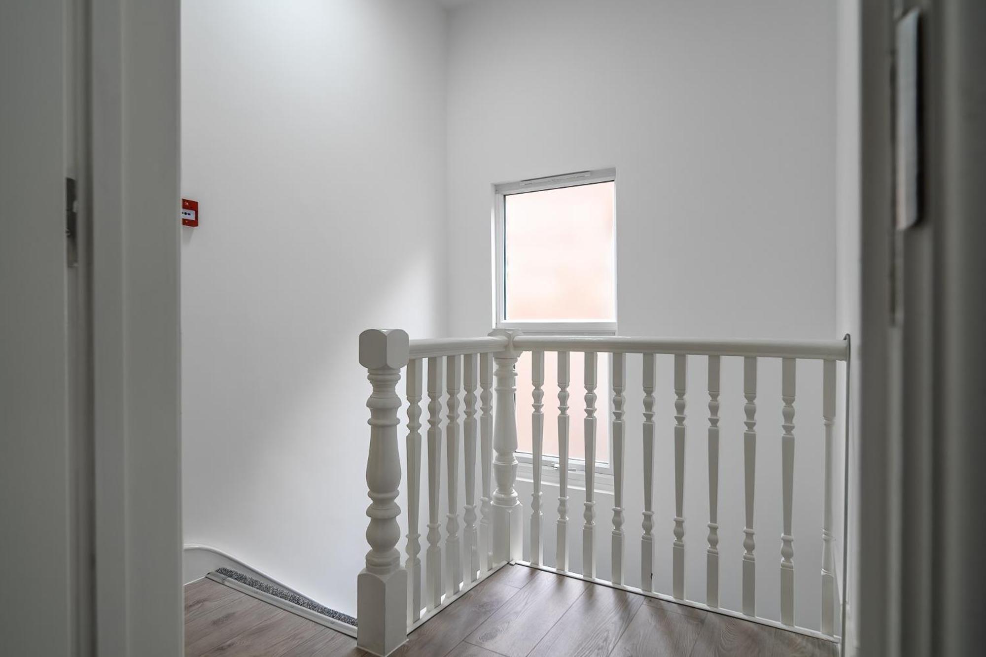 Modern Studio In Wembley *
