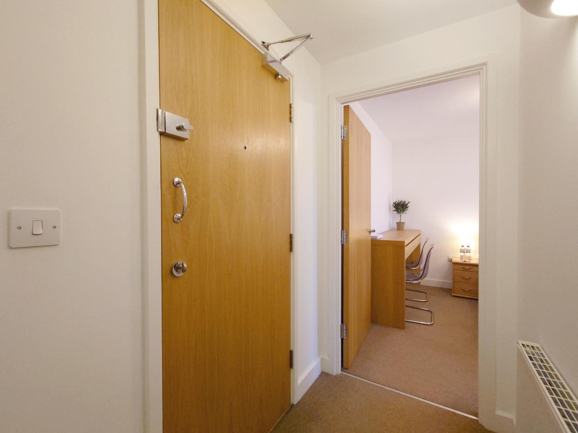 Excel - Three Bed Serviced Apartment