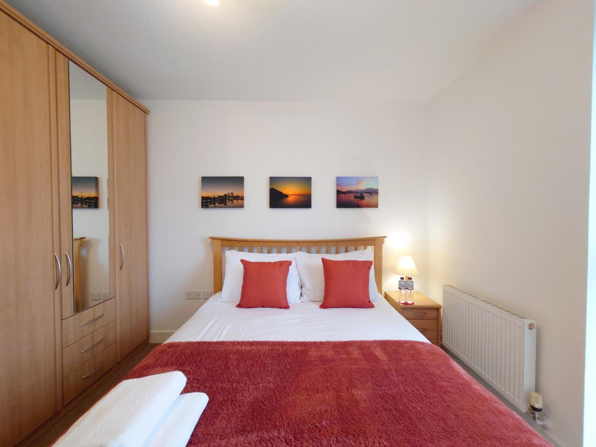 Excel - Three Bed Serviced Apartment