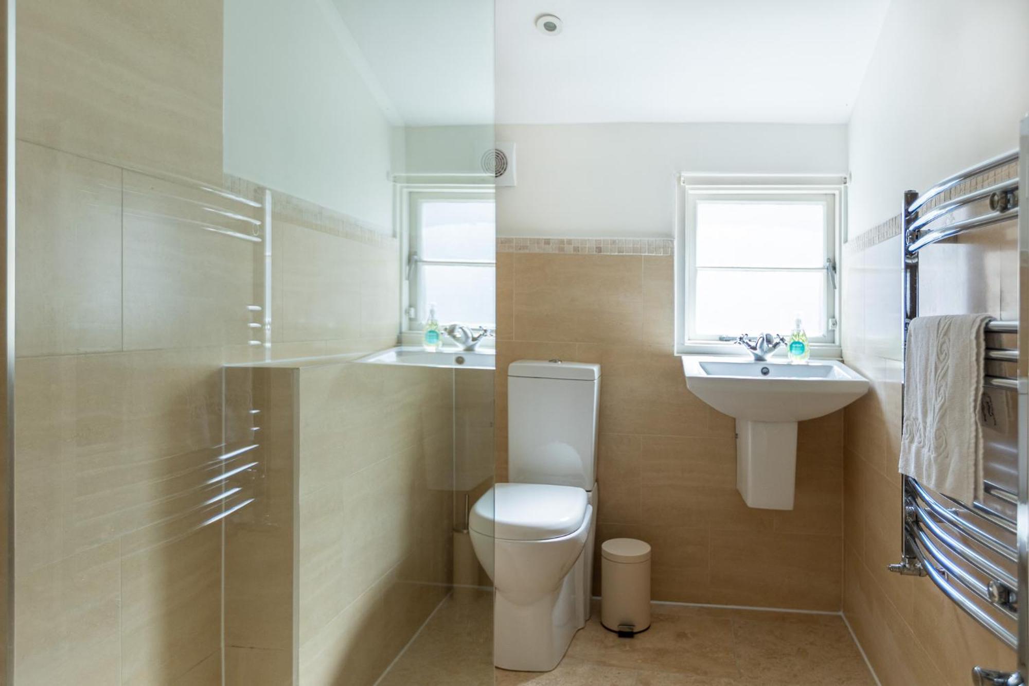 Charming 4 Bed Victorian House In Clapham Old Town Apartment