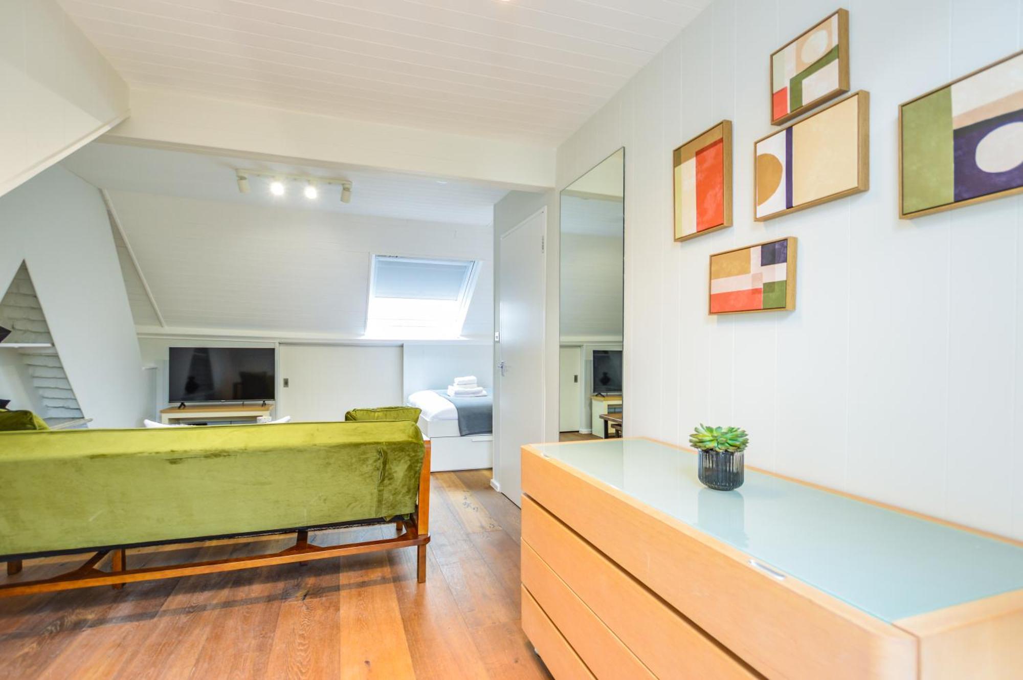 Split Level At West Hampstead By Concept Apartamento Londres