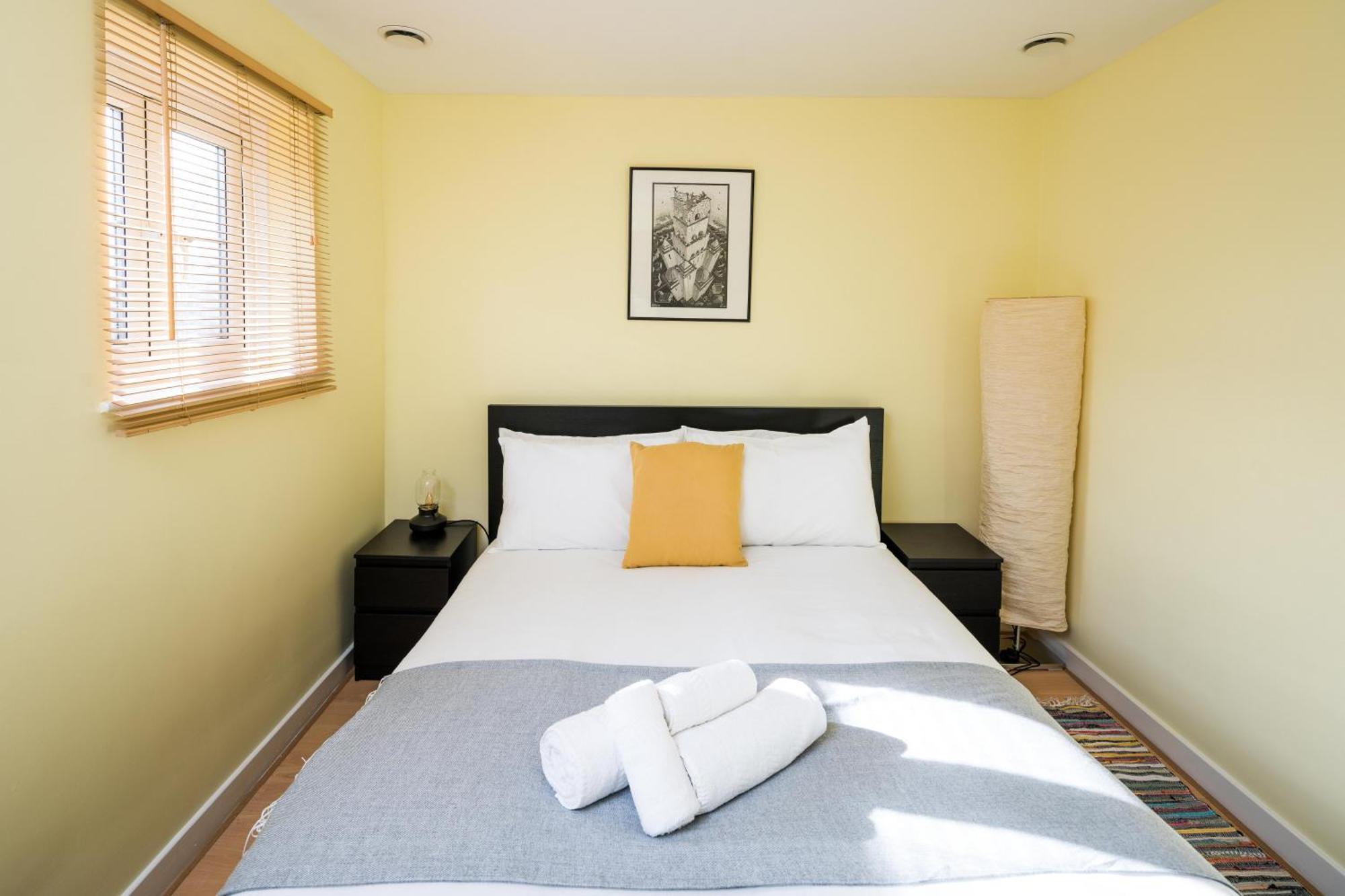 Fantastic In Canary Wharf - 2 Bedrooms Hébergement de vacances Londres